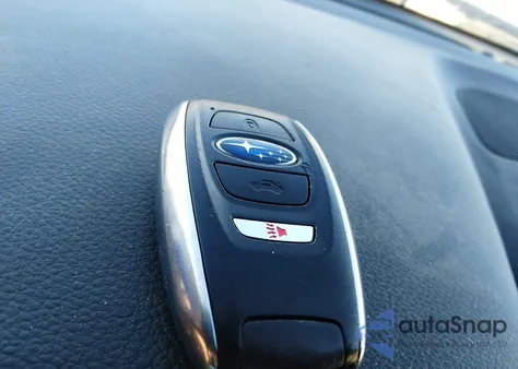 2016 Subaru Outback 2.5I Limited z USA, uszkodzony, nr VIN 4S4BSBNC4G3303627